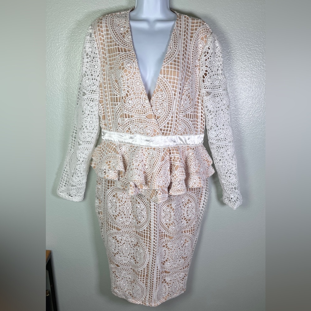 PrettyLittleThing White‎ Lace Peplum Bodycon Dress Nude Lining Size US12